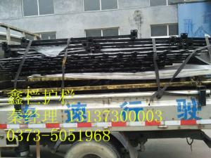 獲嘉賈經(jīng)理古銅大門，圍墻護(hù)欄裝車待發(fā)